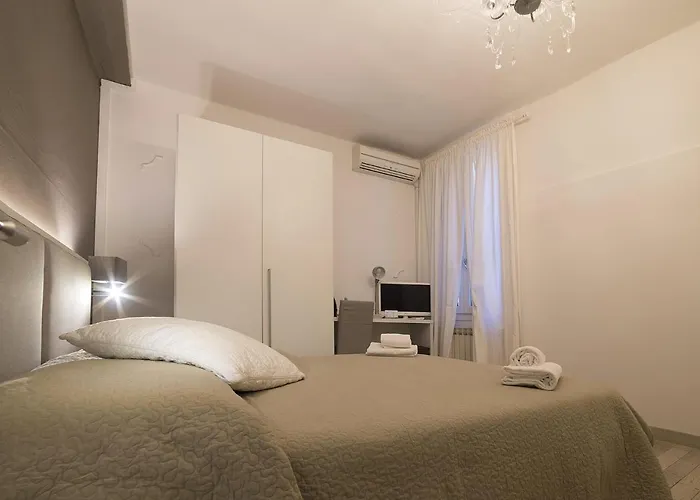 Al Portico Guest House